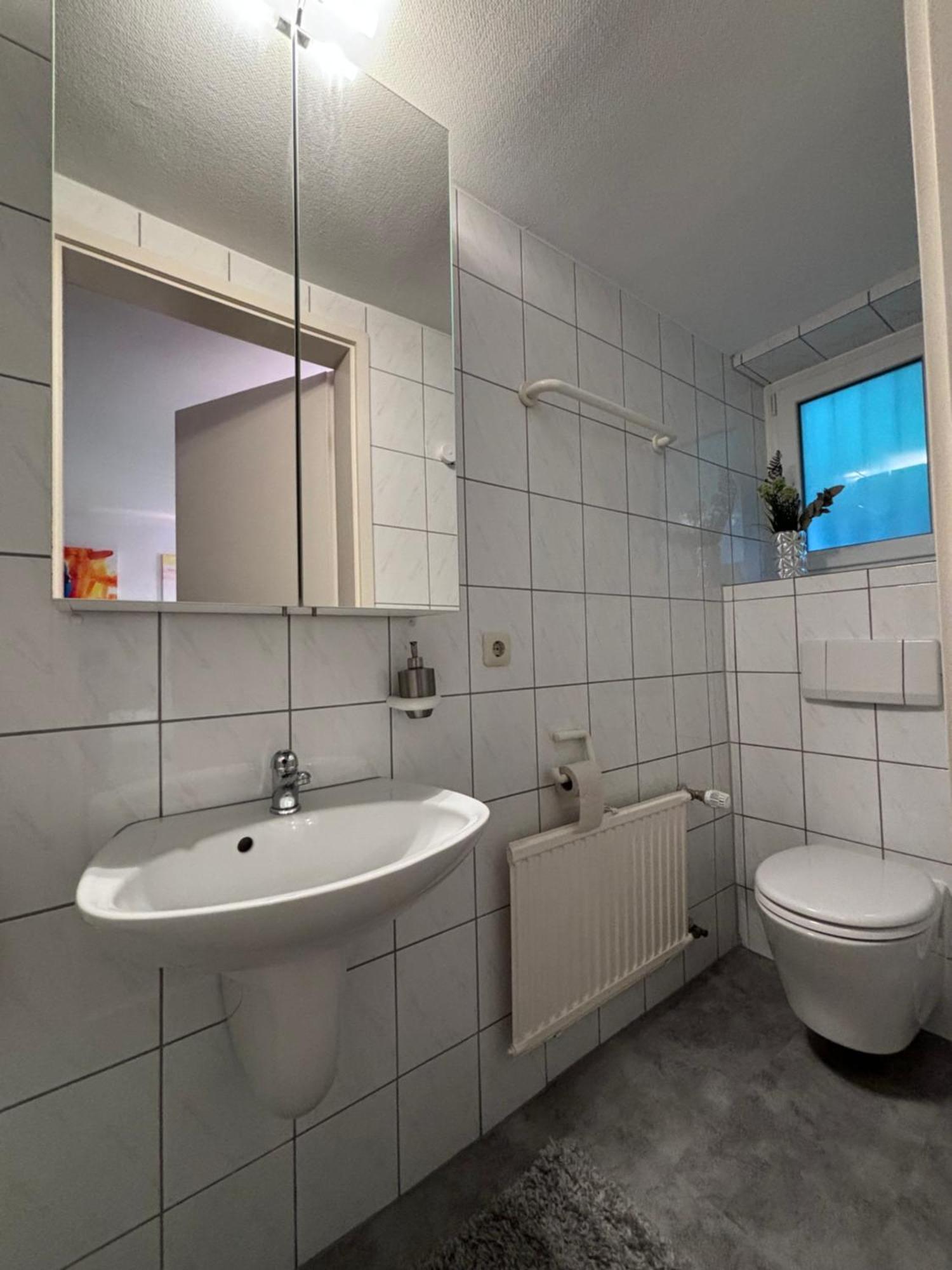 Doppelzimmer In Stuttgart-Birkach - Naehe Musicals Im Si-Zentrum, Messe, Flughafen, Uni Hohenheim Extérieur photo